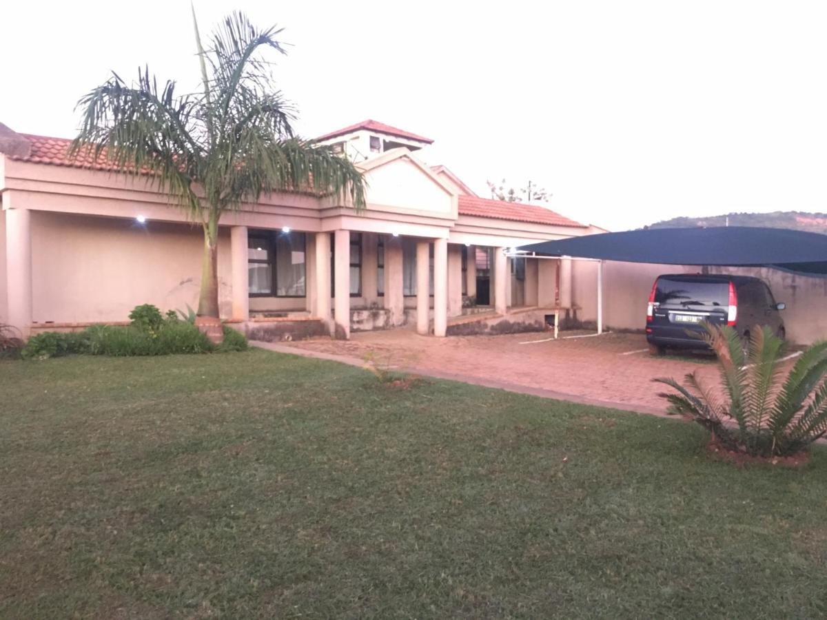 Valley View Lodge Kwaluseni Exterior foto